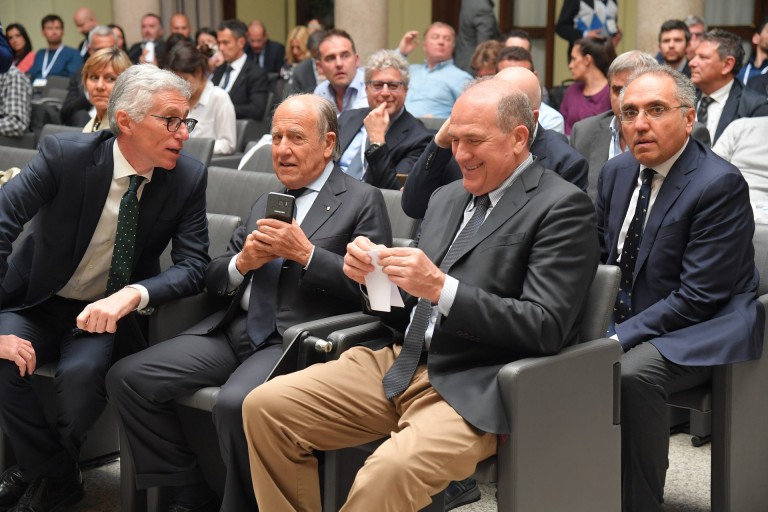 Lorenzo Dallari con il Prof. Franco Chimenti (Vicepresidente CONI) e Oreste Perri (Pres. Comitato Lombardia CONI